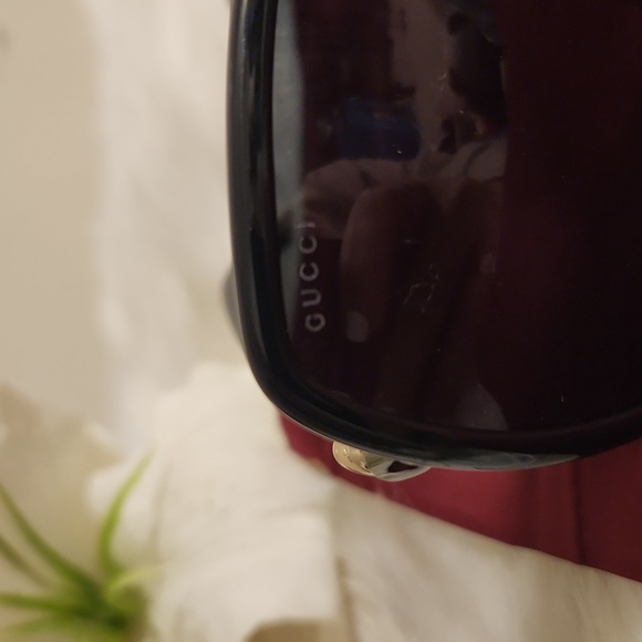 Gucci square framed sunglasses ๐ I ACCEPT ANY REASONABLE OFFERS - Picture 13 of 16